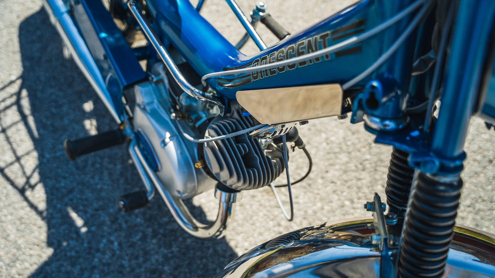 Exterior image of Crescent Compact 1248 (41)