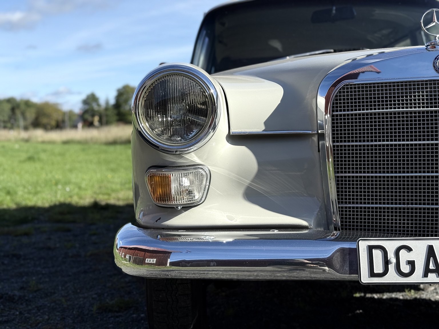 Exteriörbild på 1967 Mercedes-Benz 200D Safari