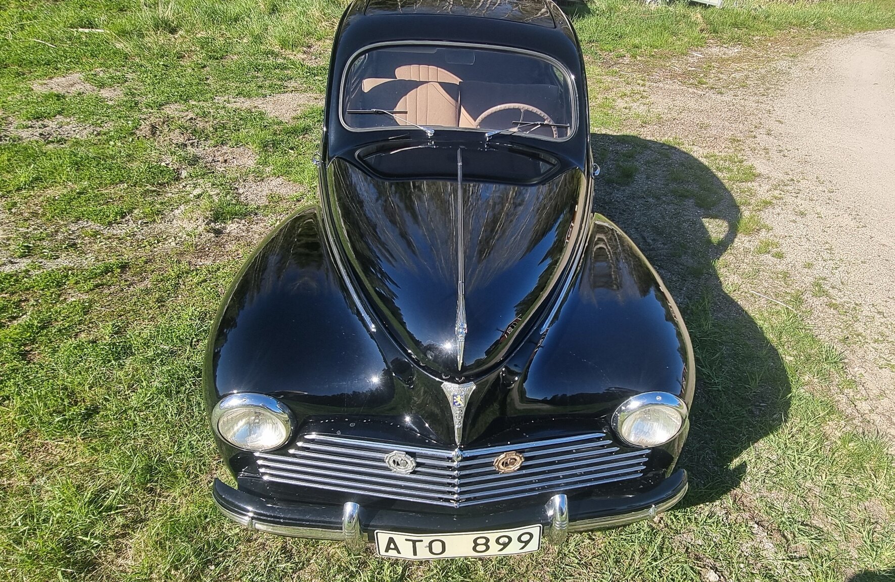 Exterior image of 1951 Peugeot 203 De Luxe