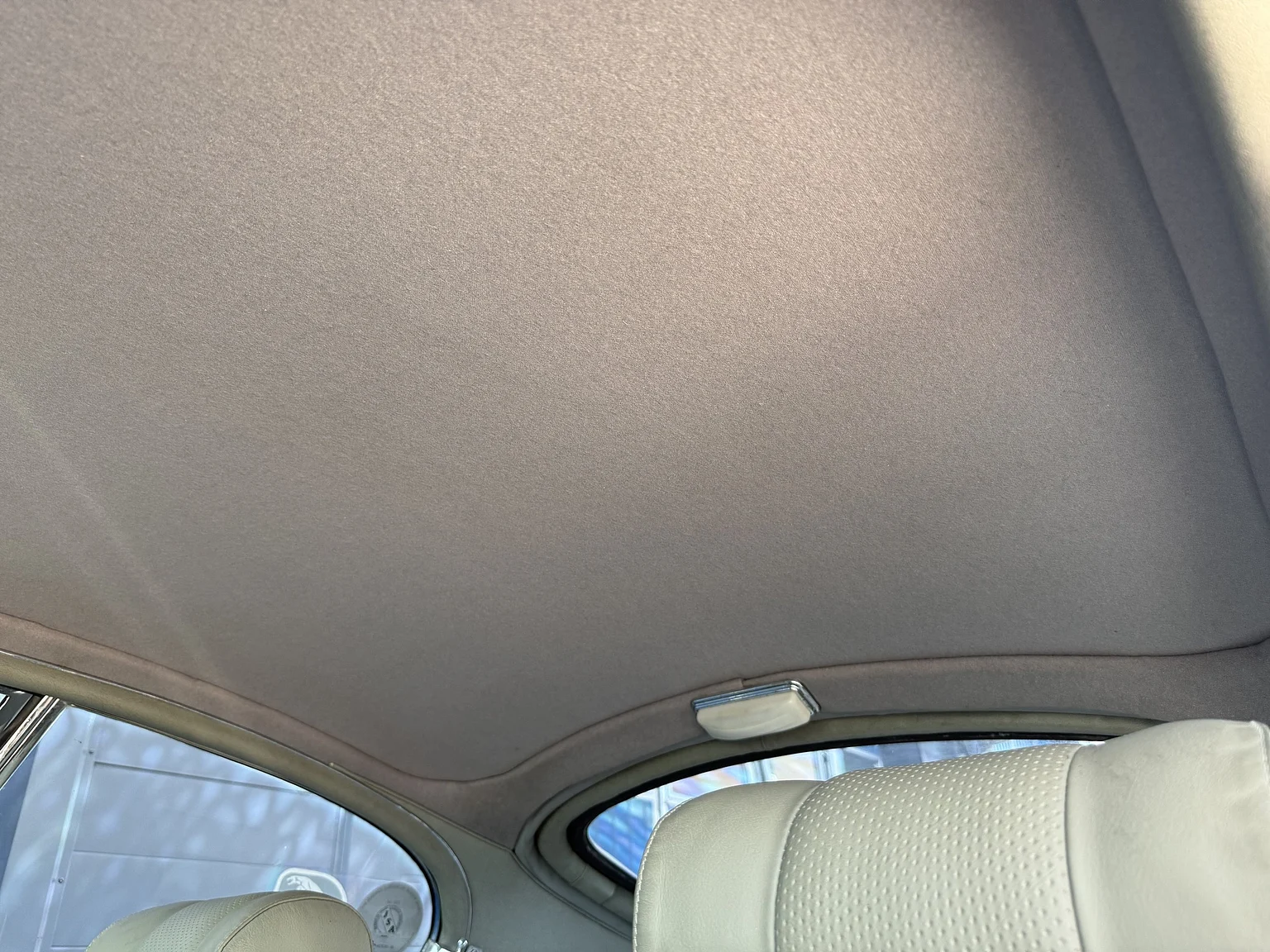 Interior image of 1969 Jaguar E-Type 4.2 Coupe (23)