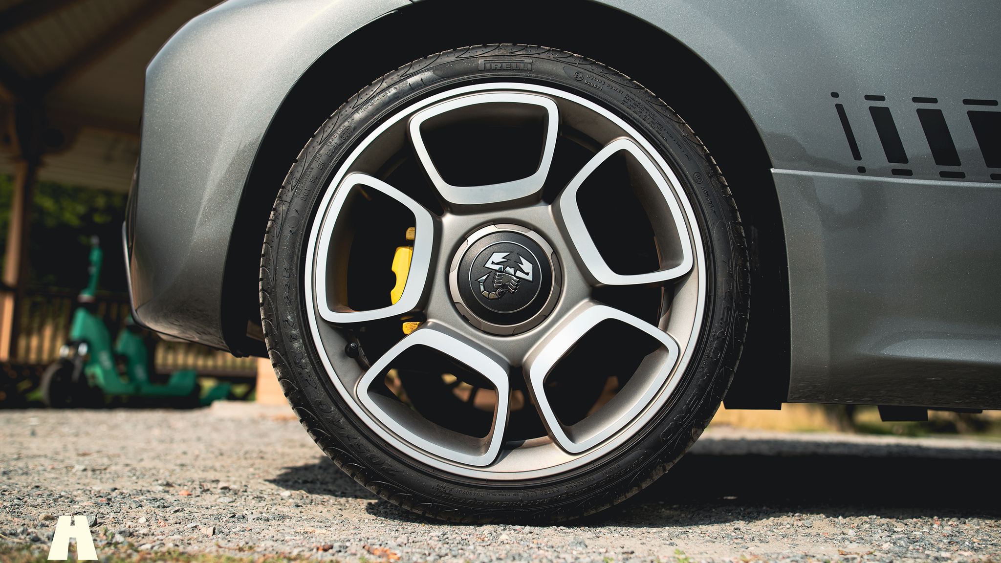 Exteriörbild på 2018 Abarth 595 Turismo CAB