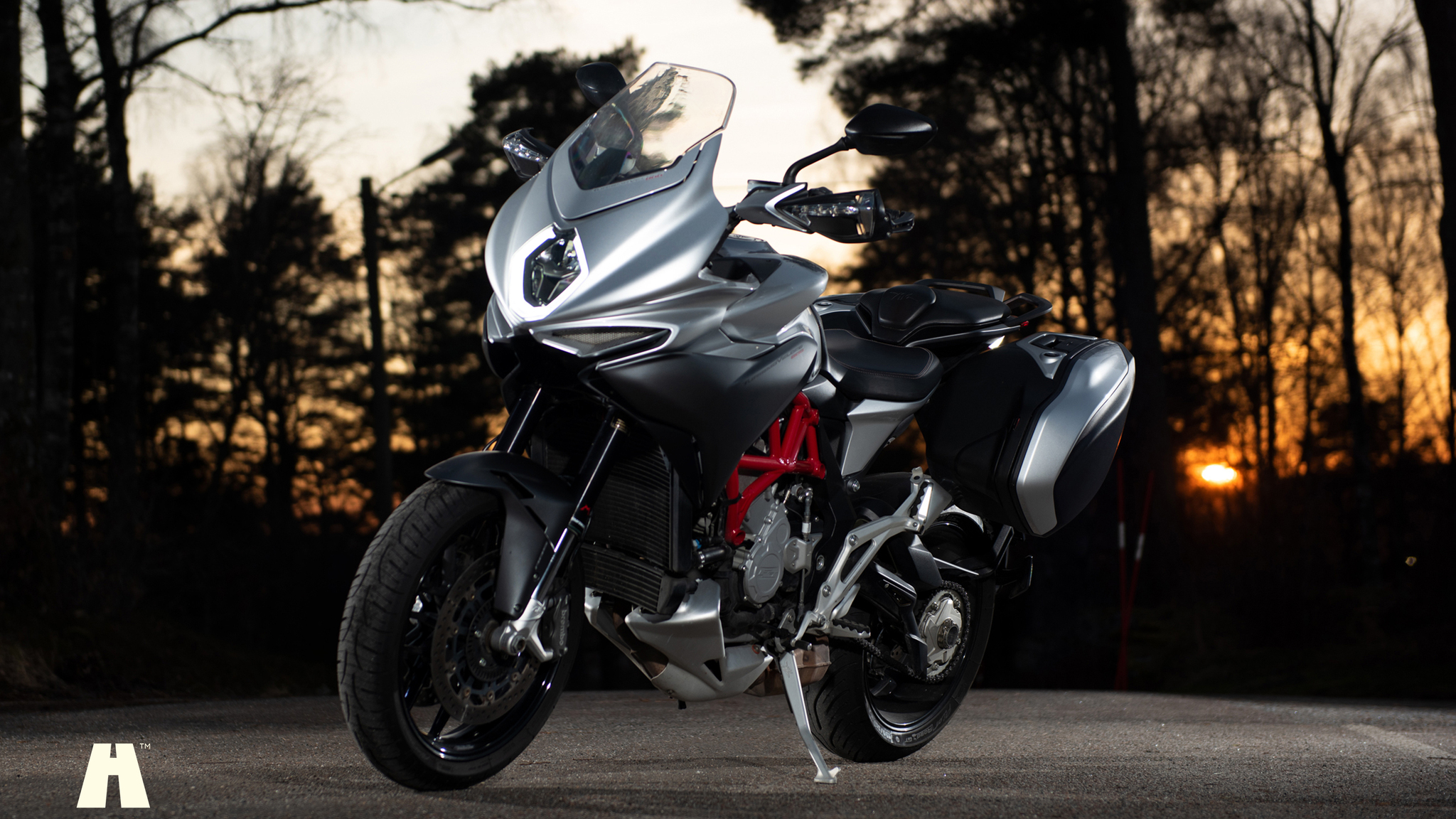 Exteriörbild på 2015 MV Agusta Veloce Turismo 800