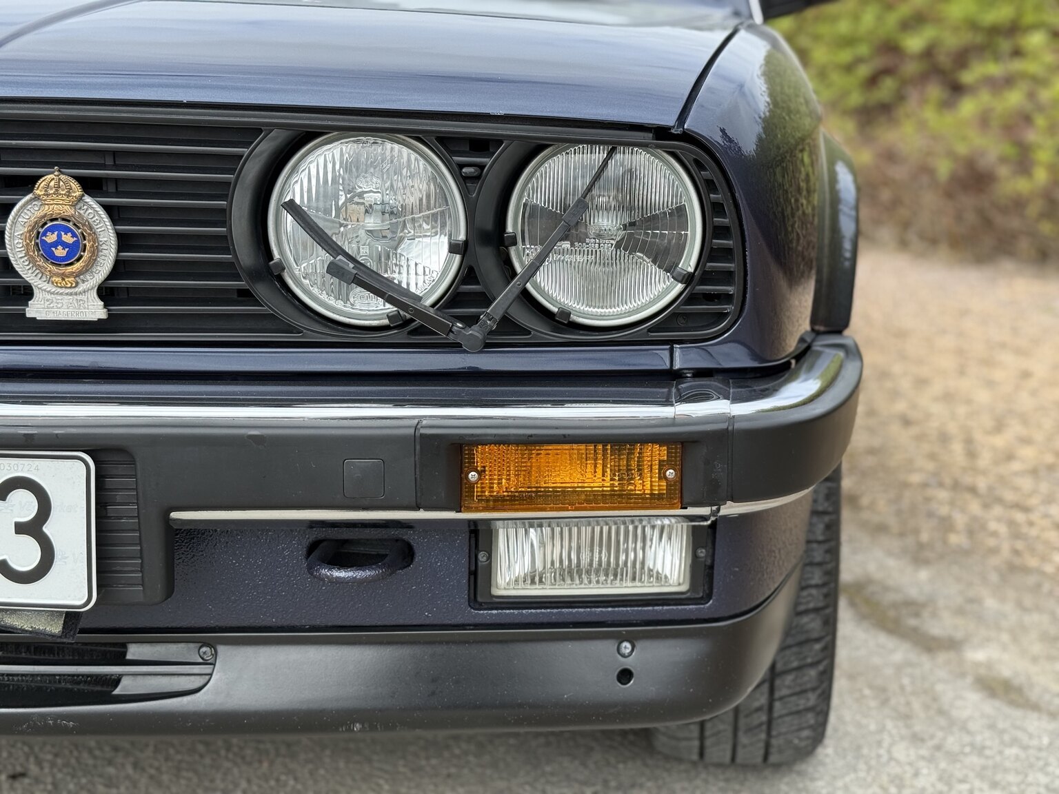 Exterior image of 1987 BMW 325i Convertible