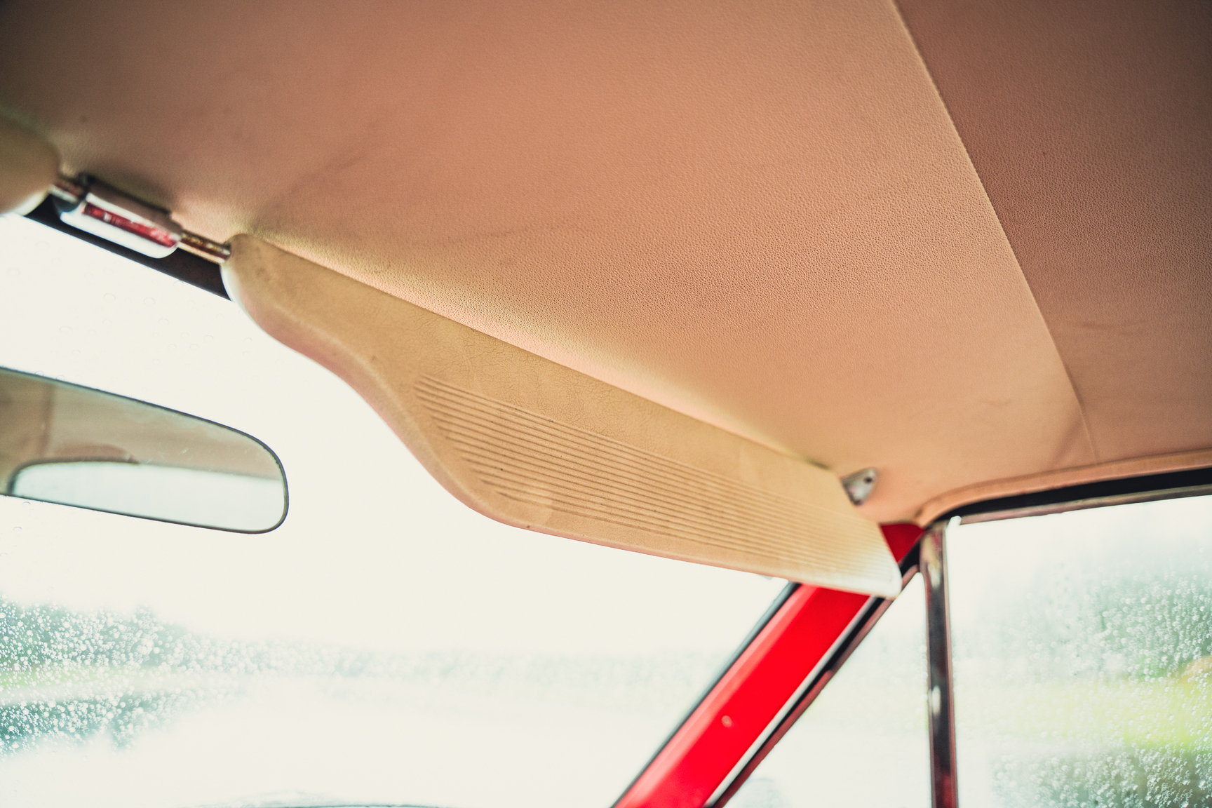 Interior image of 1964 Ford Fairlane 500 Sport Coupé (33)