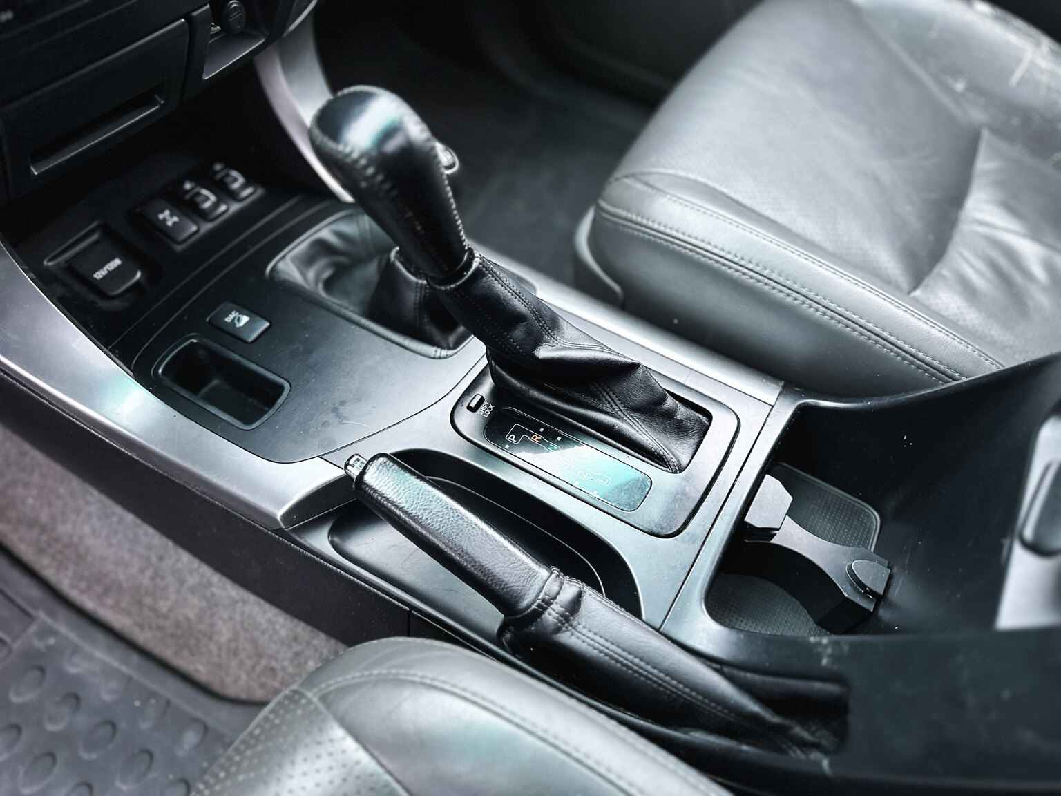 Interior image of 2004 Toyota Land Cruiser