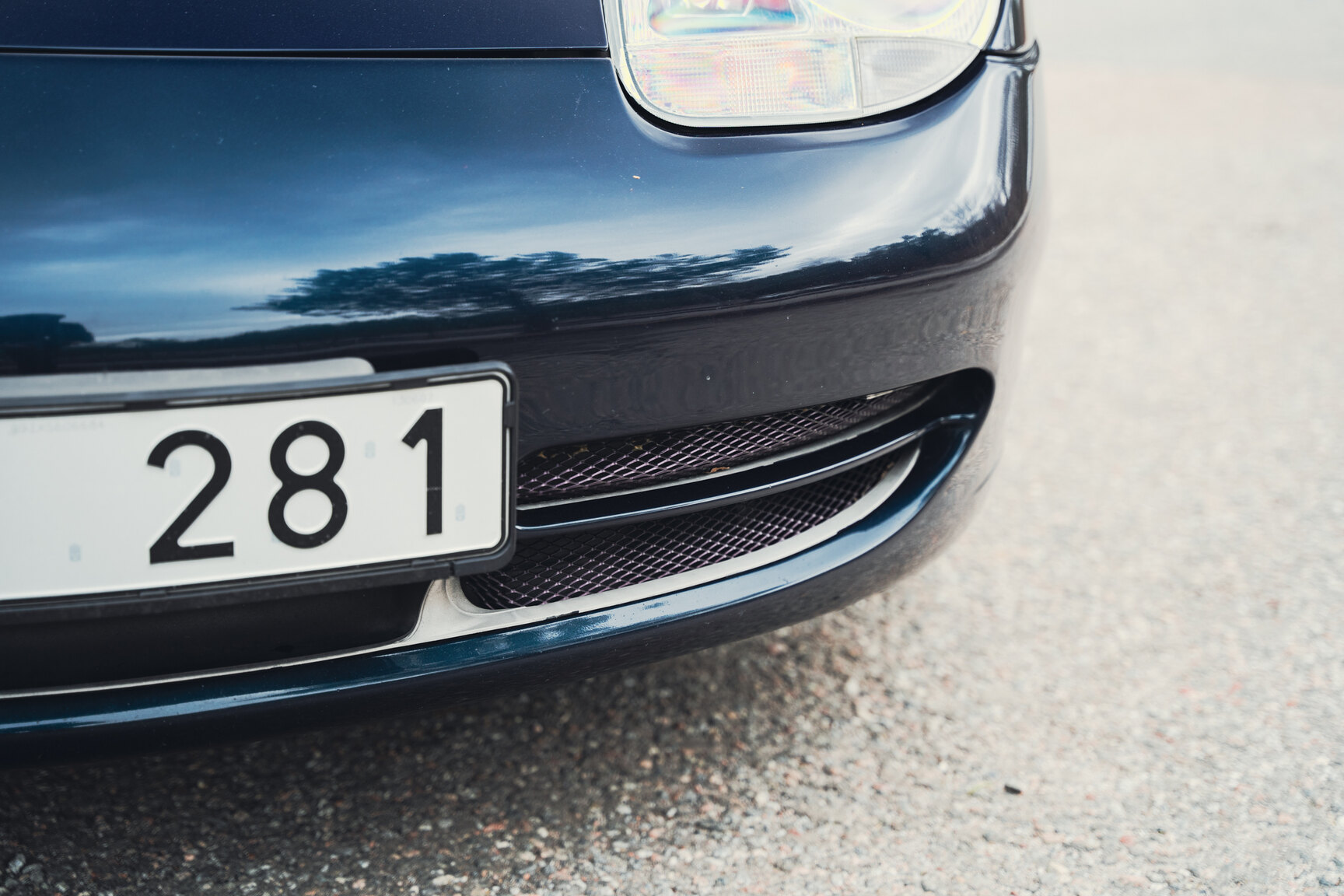 Exterior image of 1999 Porsche 911 Carrera 4