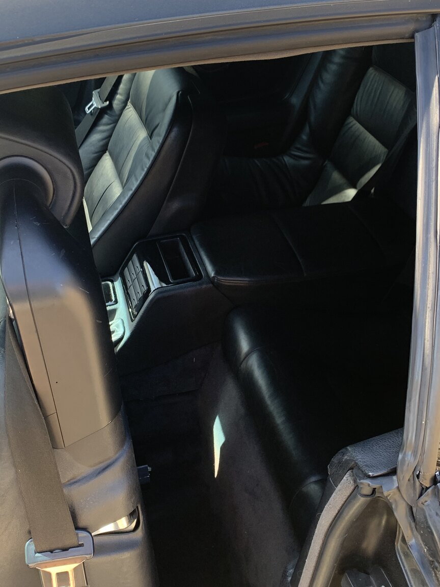 Interior image of 1995 BMW 840i (14)