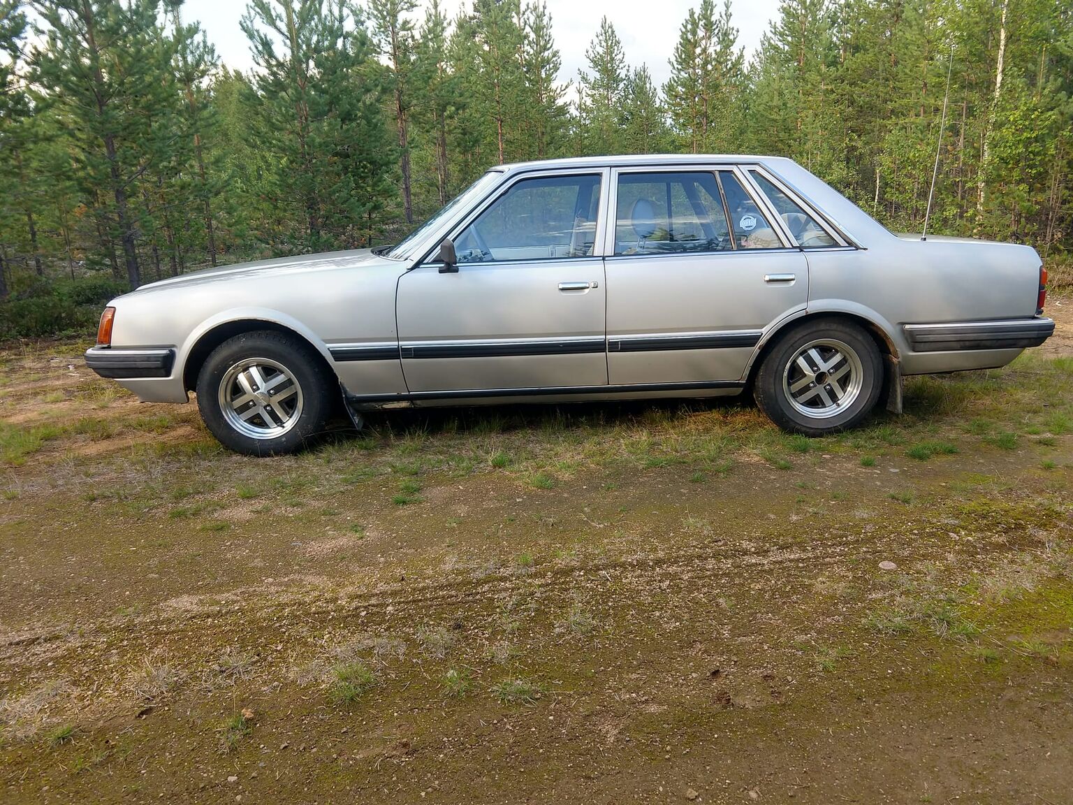 Exteriörbild på 1983 Datsun Laurel