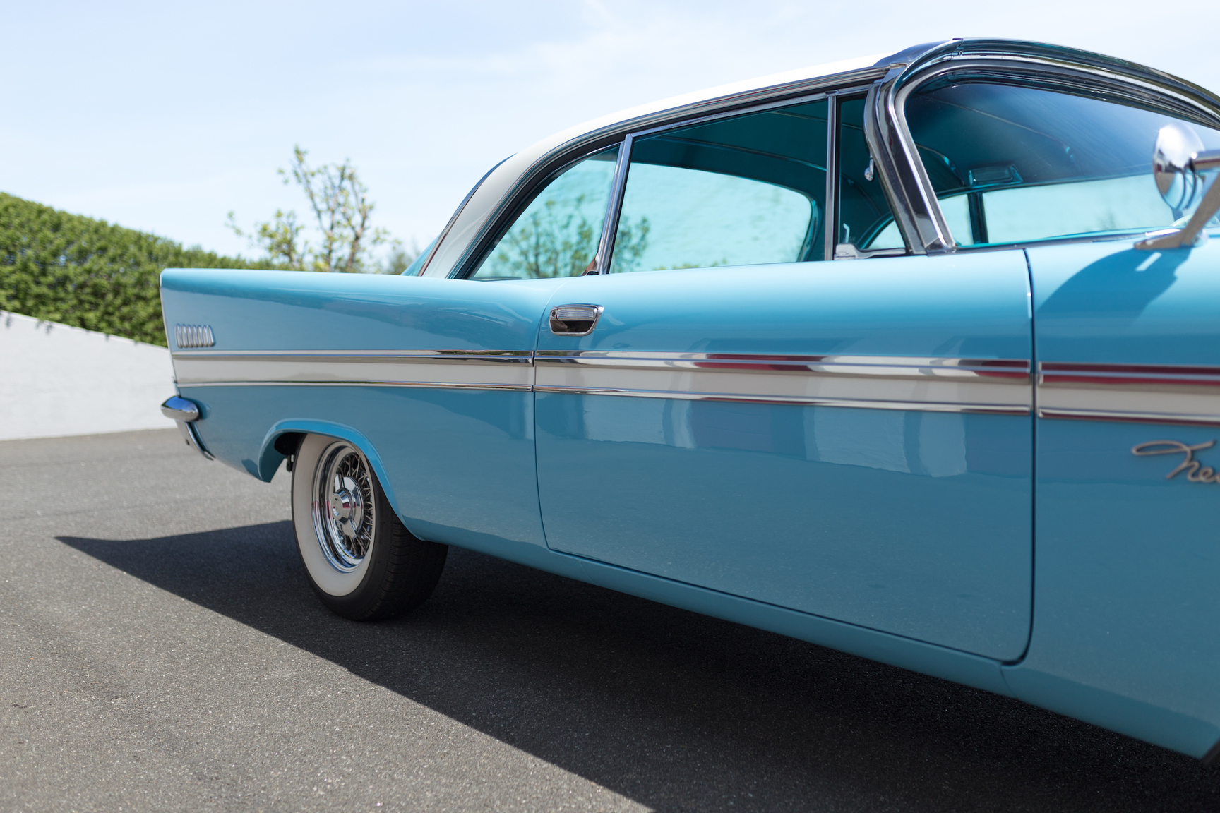 Exteriörbild på 1957 Chrysler New Yorker