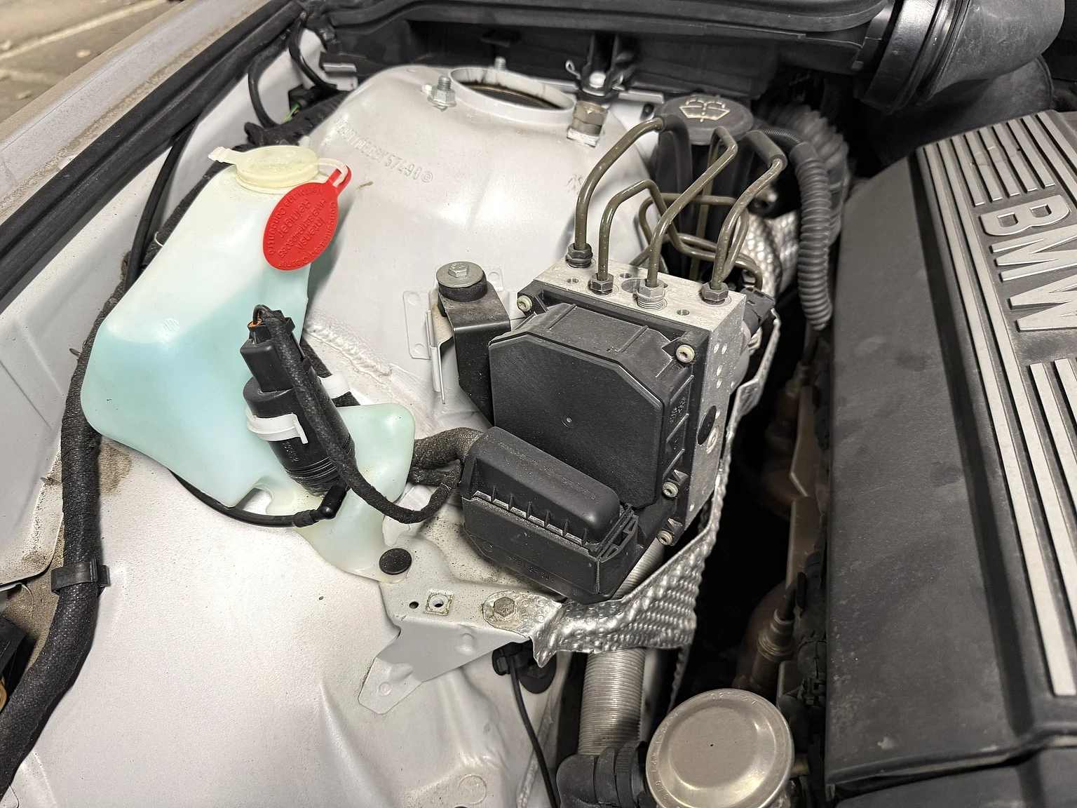 Image of 2002 BMW 520i (5) mechanics