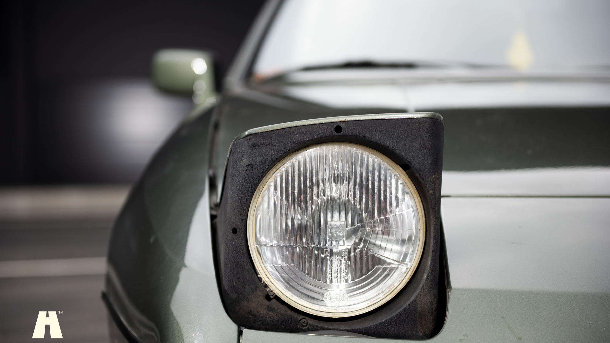 Exterior image of 1981 Porsche 924 (16)