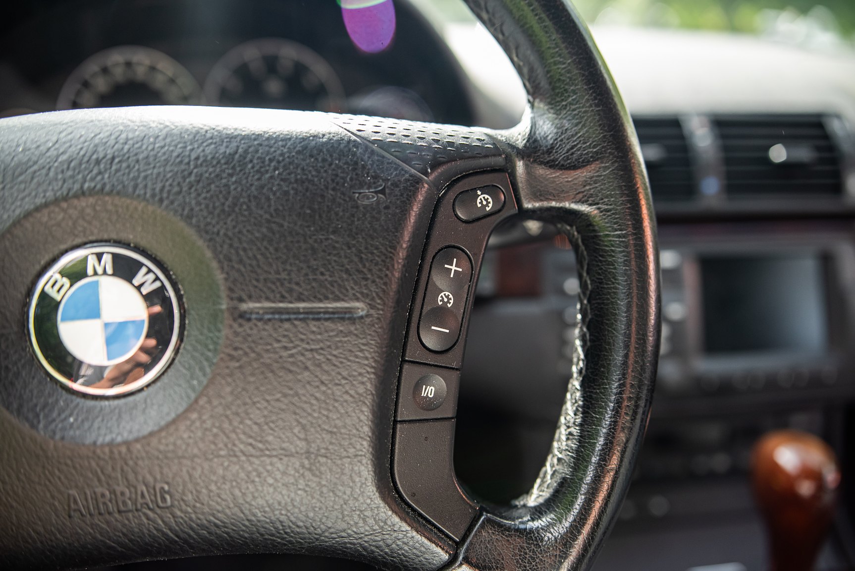 Interior image of 2001 BMW 330Xi