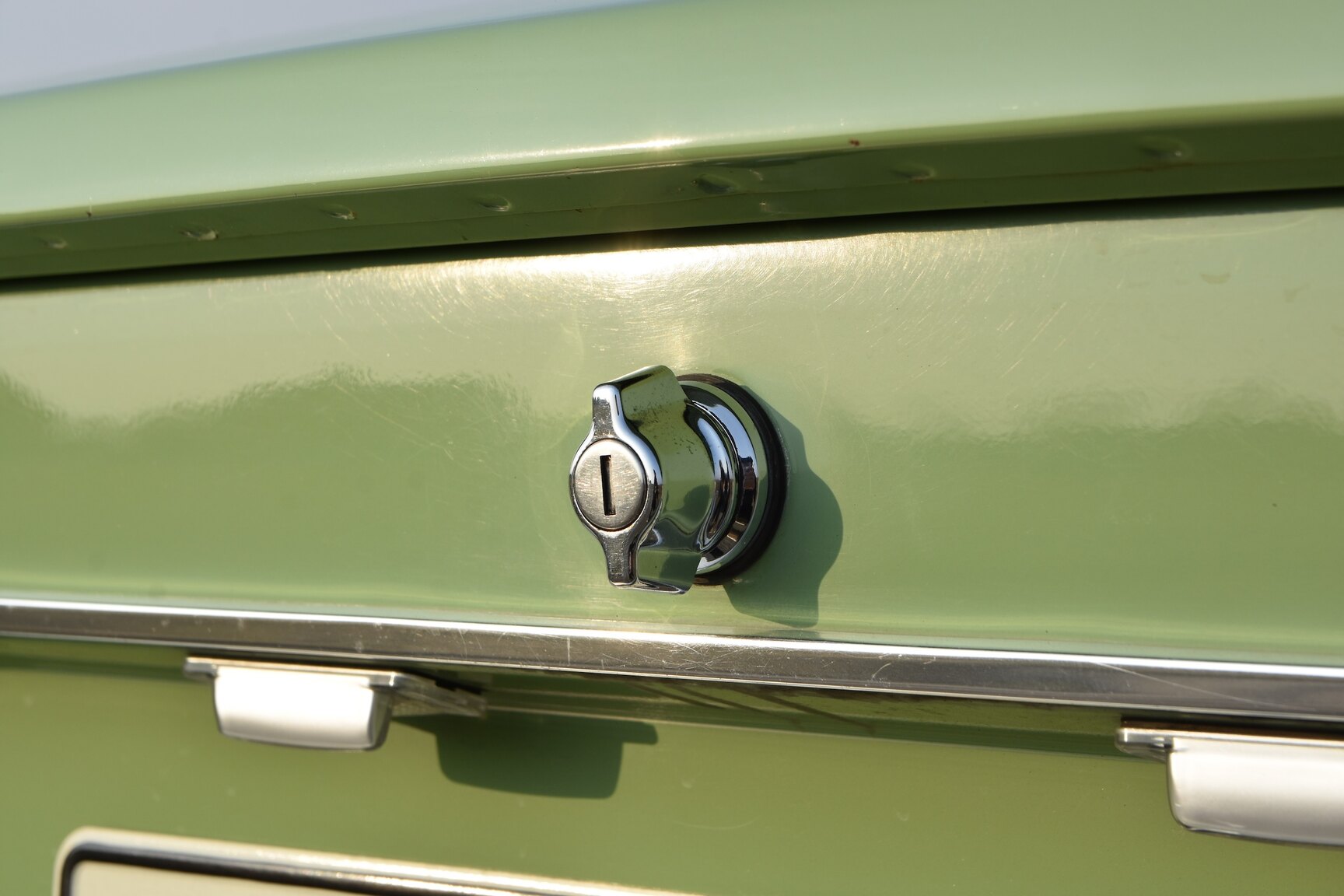 Exteriörbild på 1975 Volvo 242