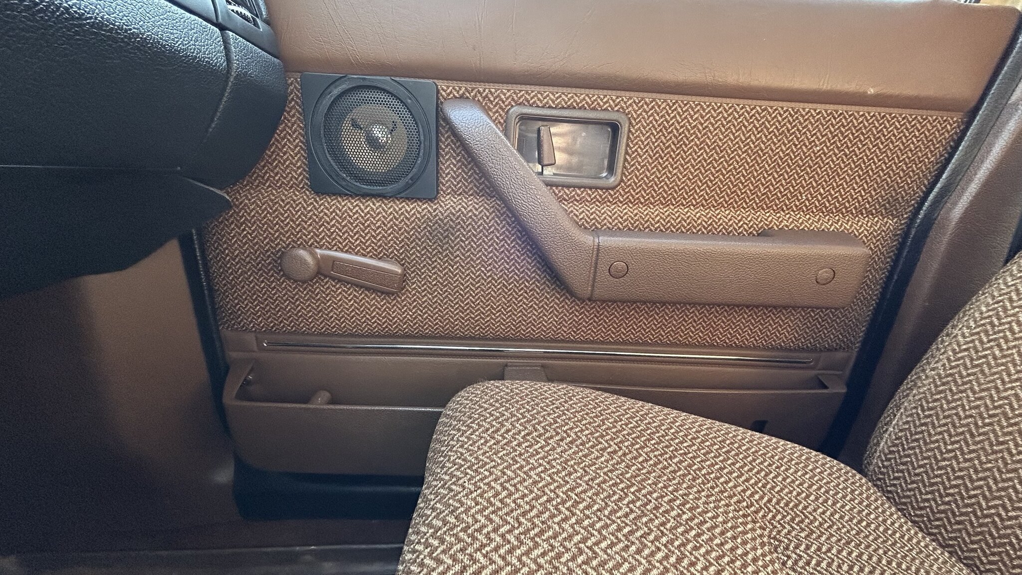 Interior image of 1987 Volvo 244