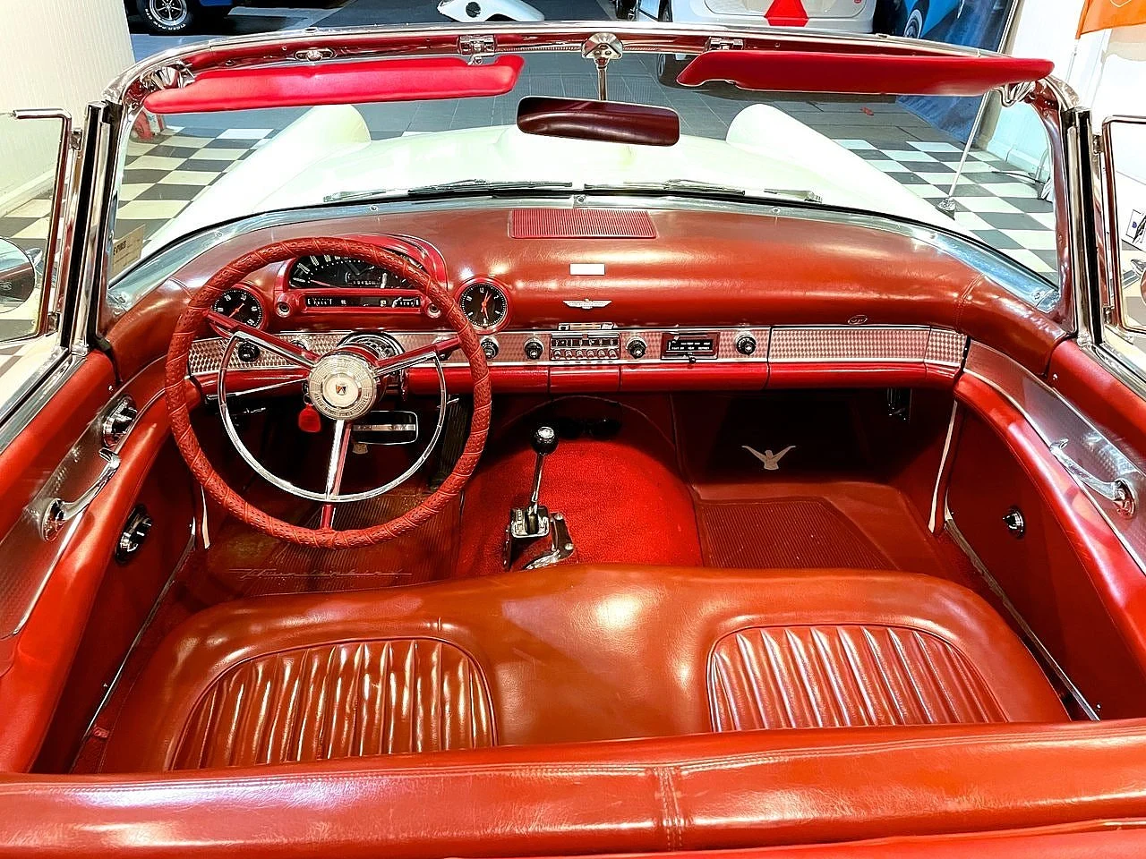 Bild von 1956 Ford Thunderbird (19)