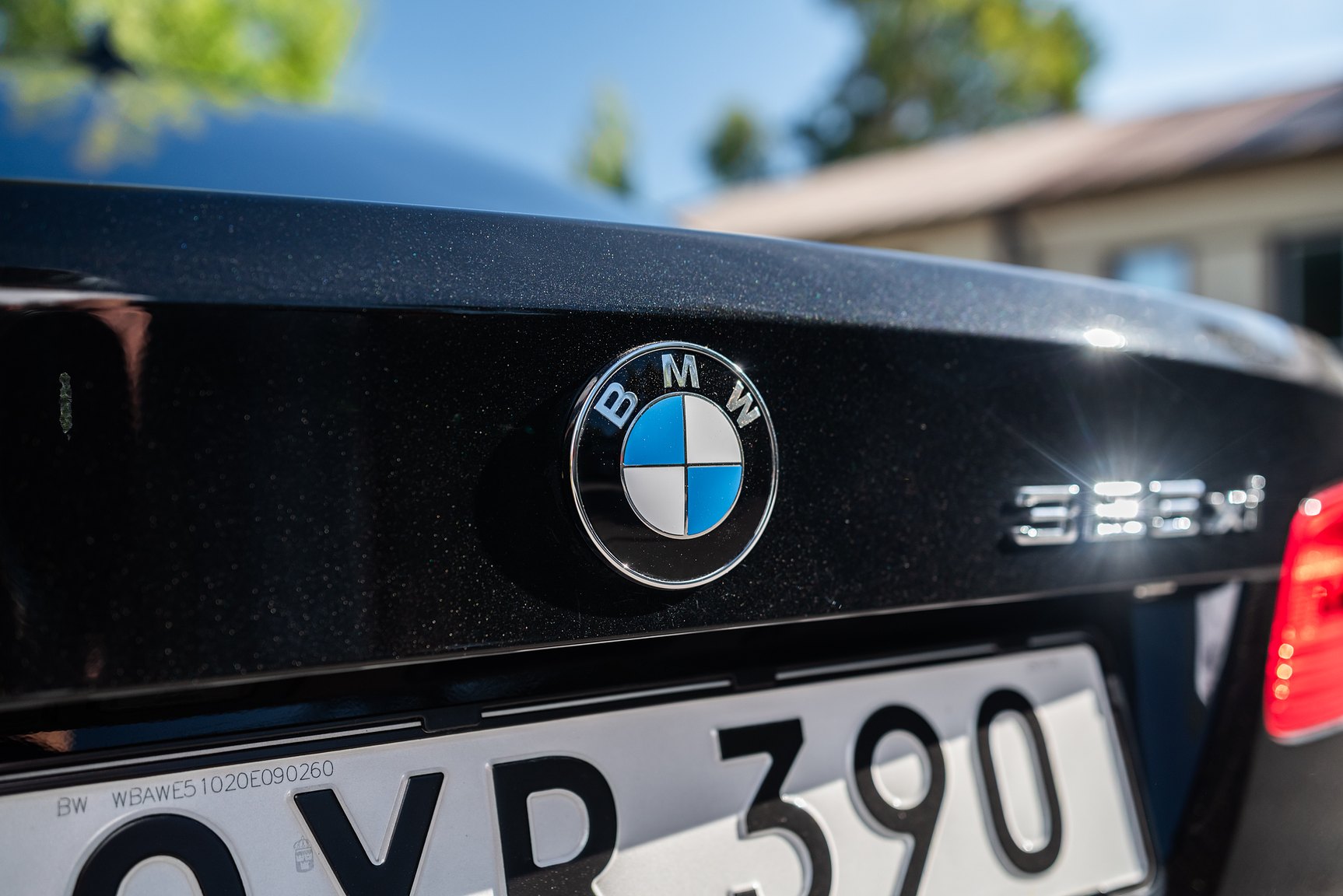 Exterior image of 2009 BMW 325Xi