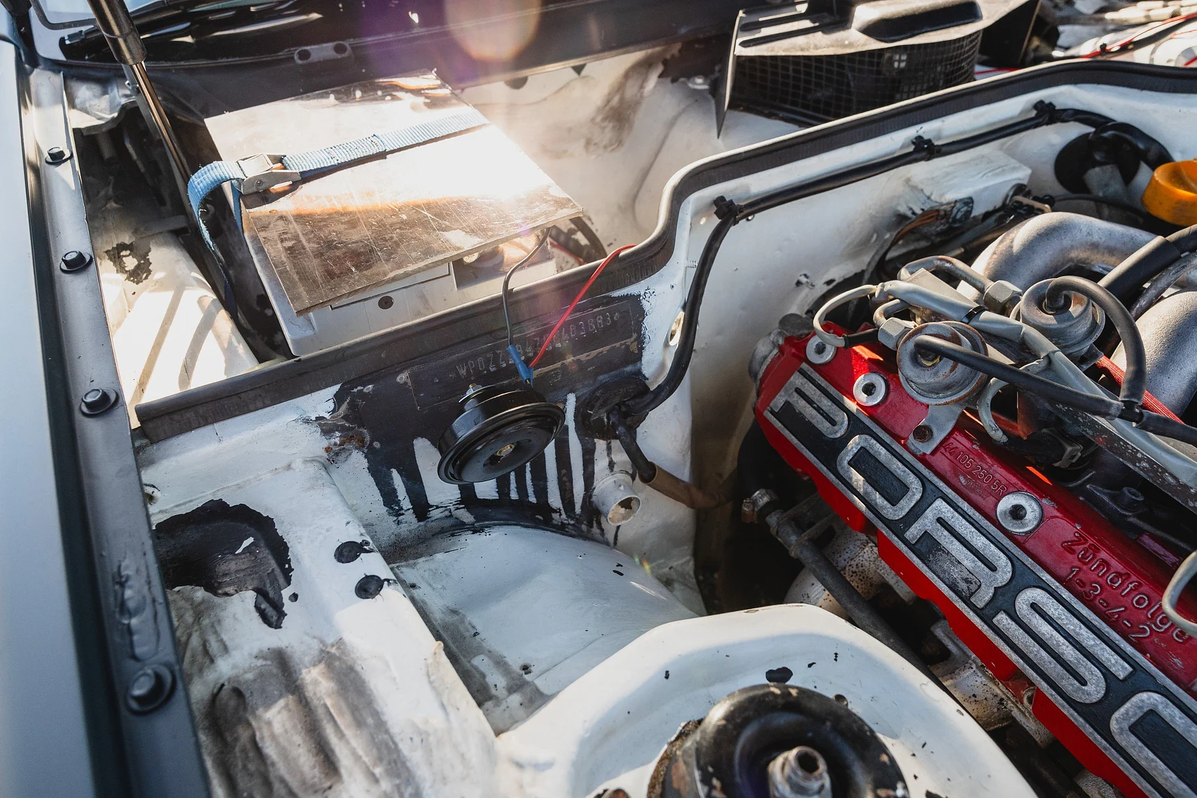Image of 1982 Porsche 944 Trackday mechanics (10)