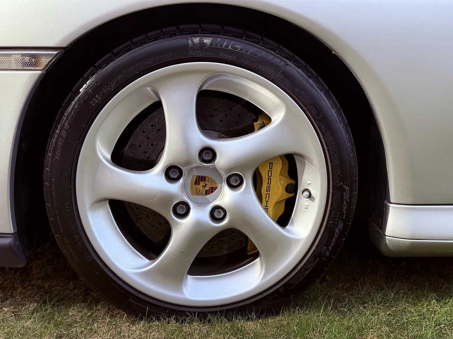 Exterior image of 2005 Porsche 996 Turbo S (30)