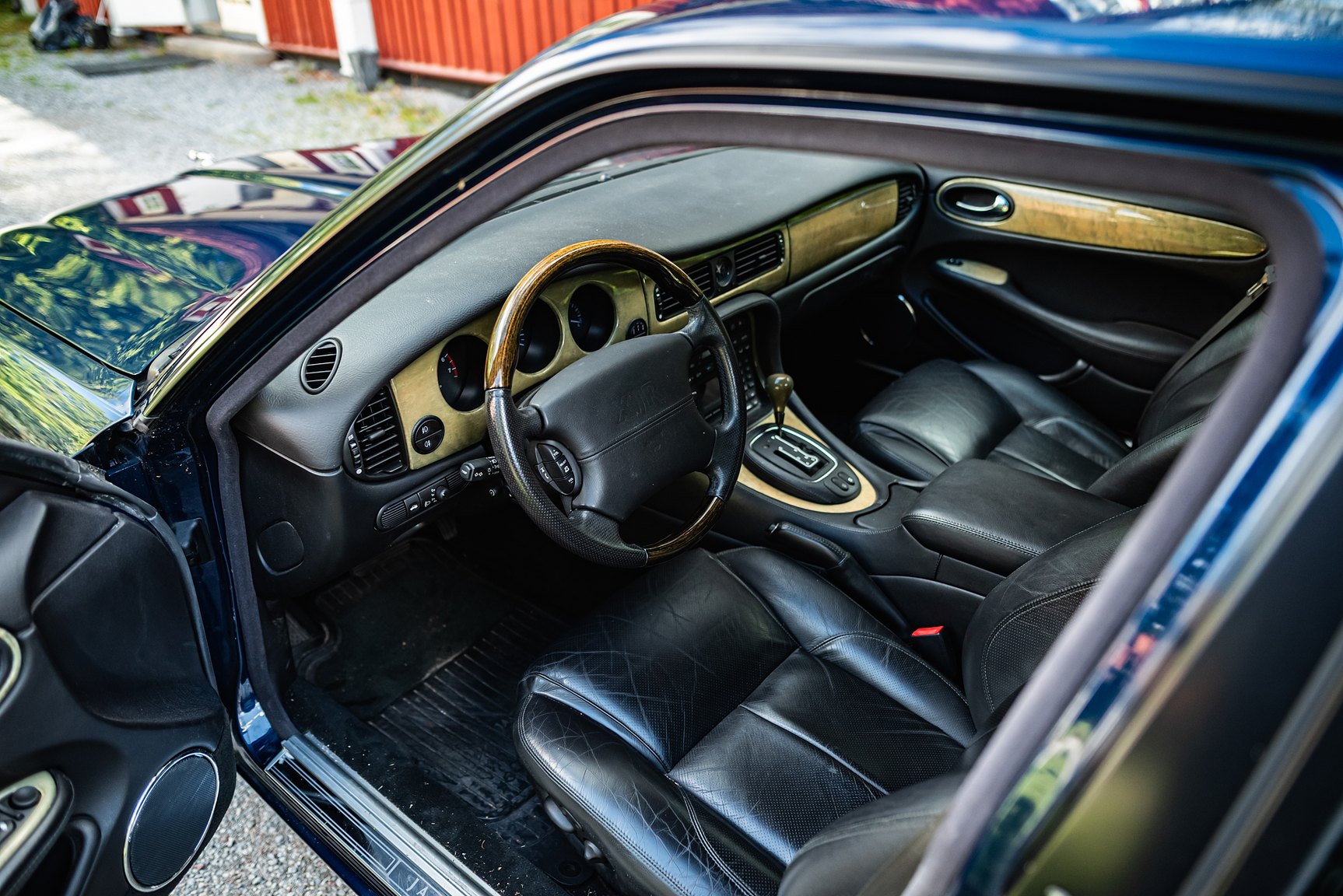 Interior image of 2001 Jaguar XJR