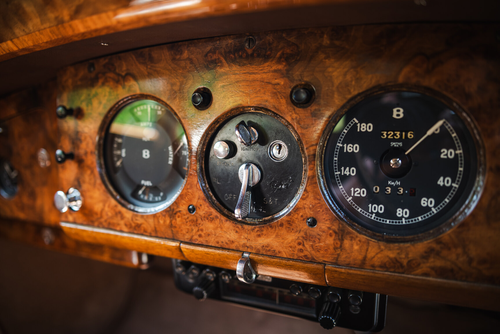 Interior image of 1950 Bentley 4 1/4 Litre