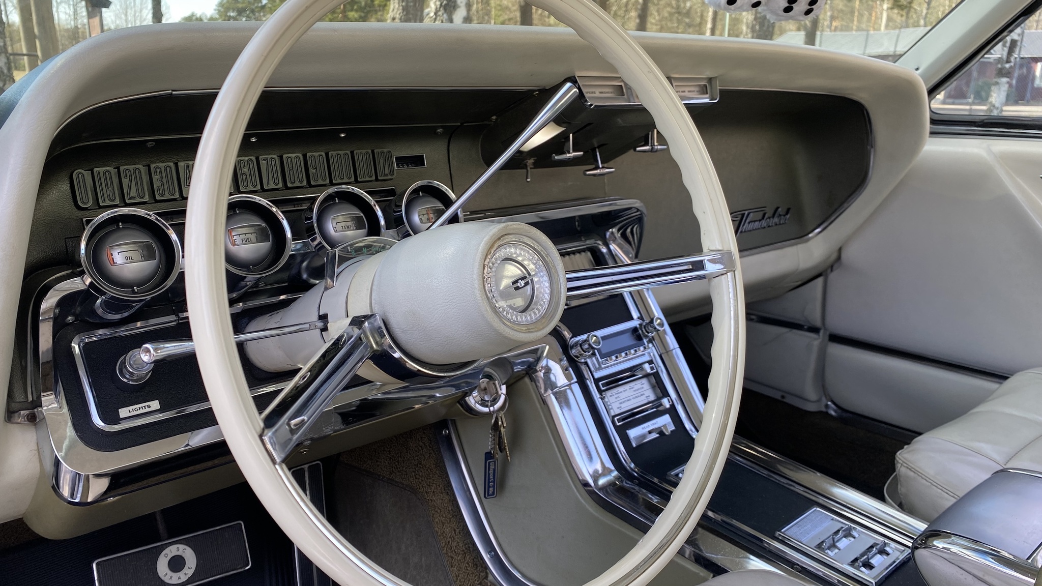 Interiörbild 1966 Ford Thunderbird Town Hardtop 6.4