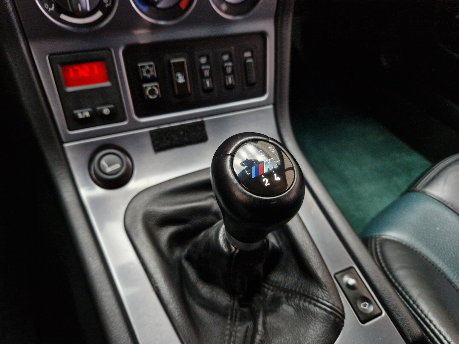 Interior image of 2000 BMW Z3 Coupé 3.0