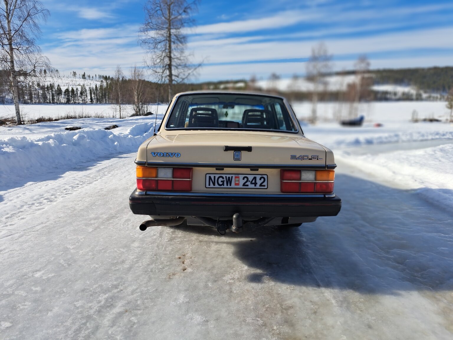 Exteriörbild på 1988 Volvo 240 GL