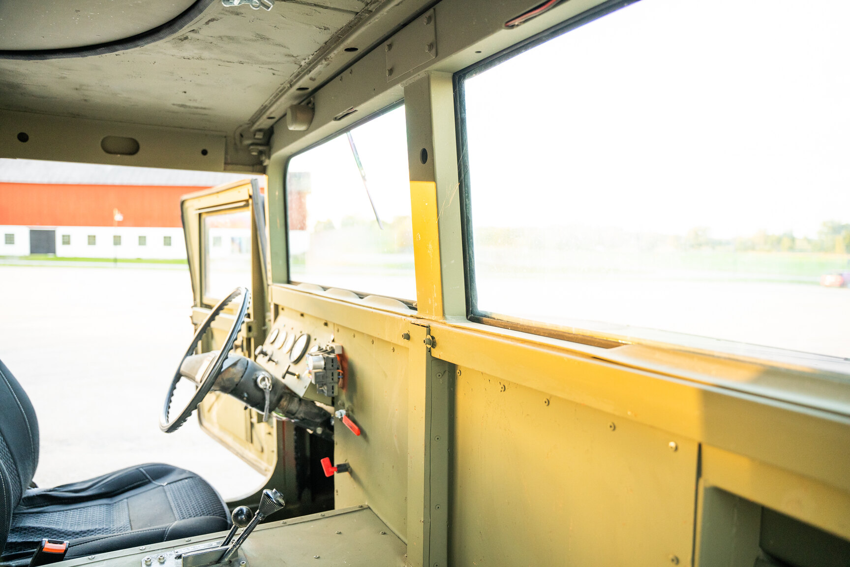 Interior image of 1987 Chevrolet/Humvee H1 Slantback