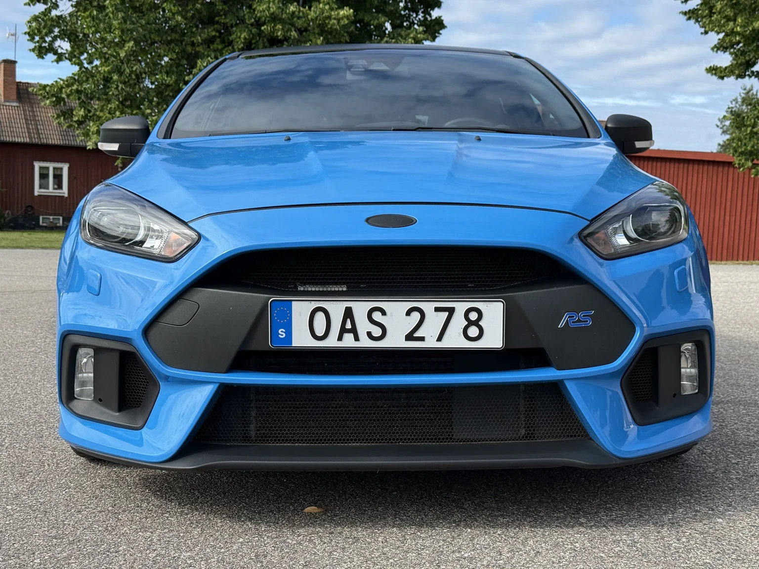 Exterior image of 2018 Ford Focus RS (3)