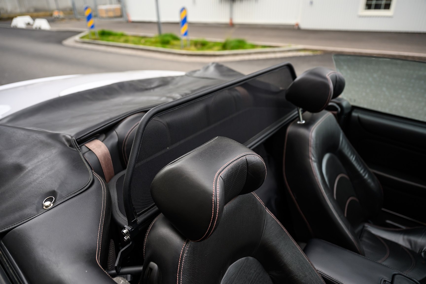 Interior image of 2001 Jaguar XKR Silverstone
