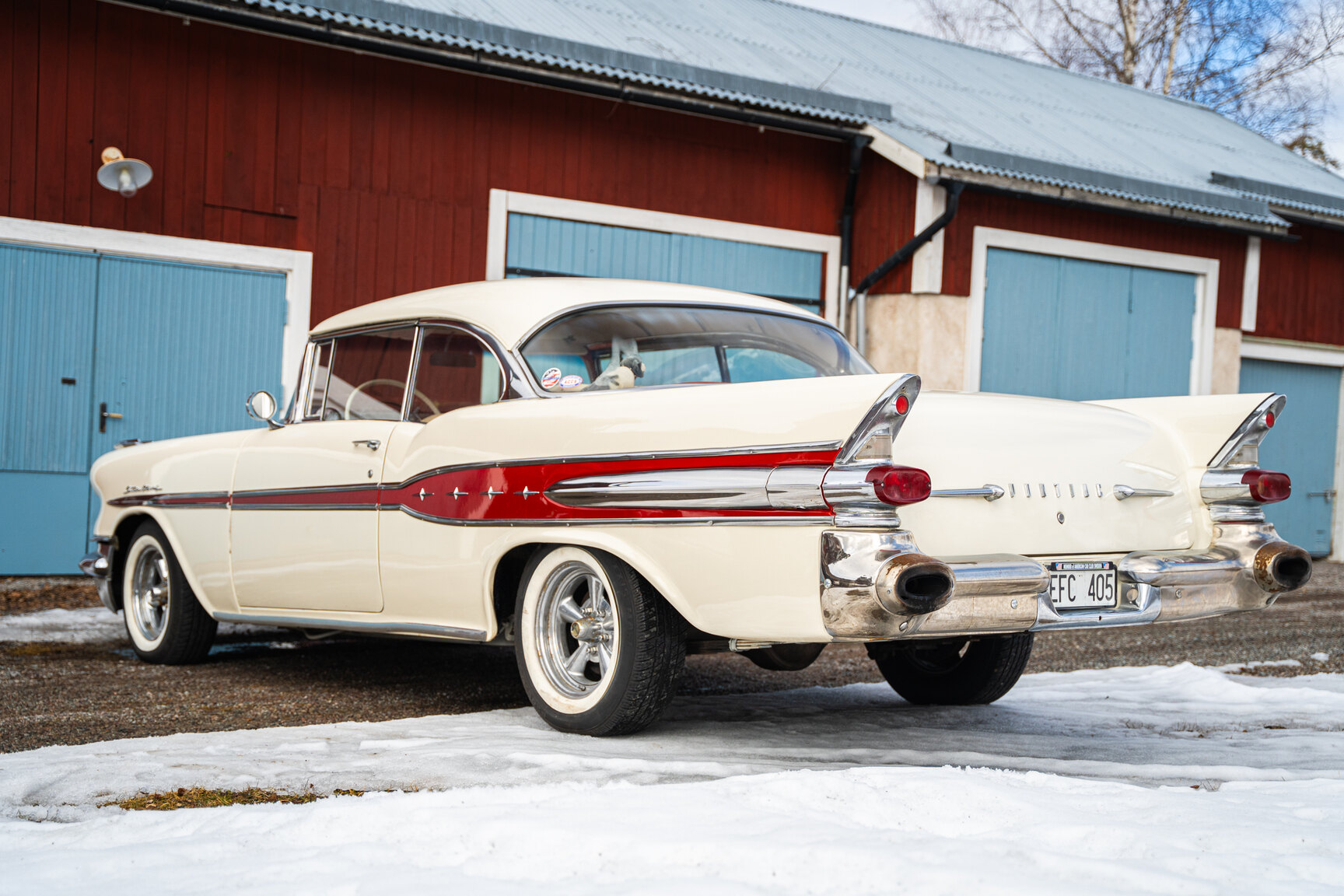 Exterior image of 1957 Pontiac Star Chief