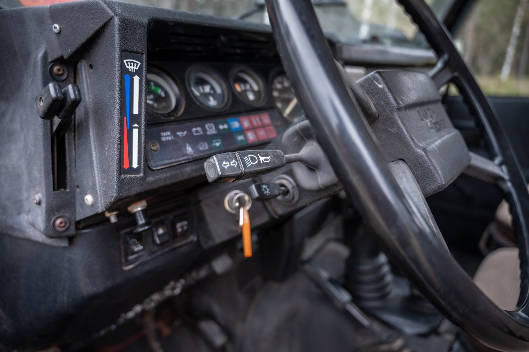 Innenraumfoto von 1986 Land Rover 90 2.5D