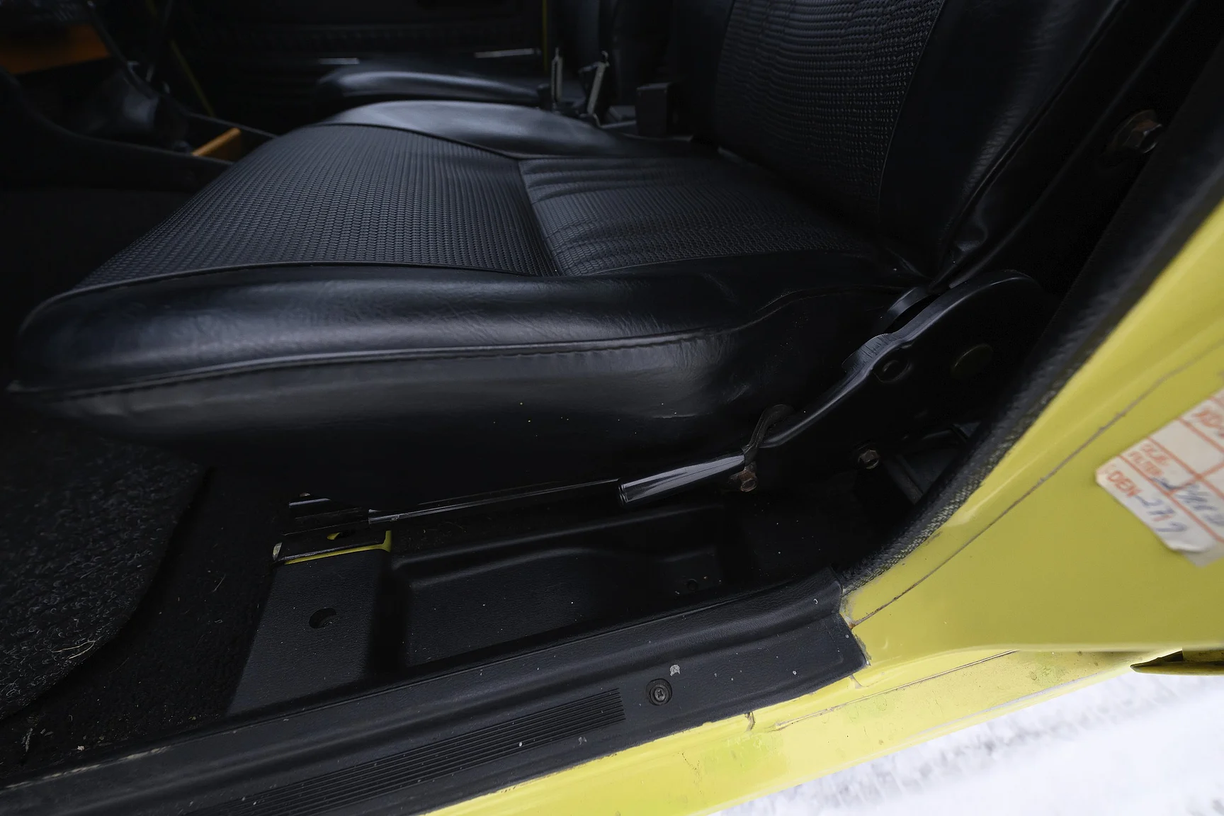 Interiörbild 1975 Toyota Corolla KE30 (13)