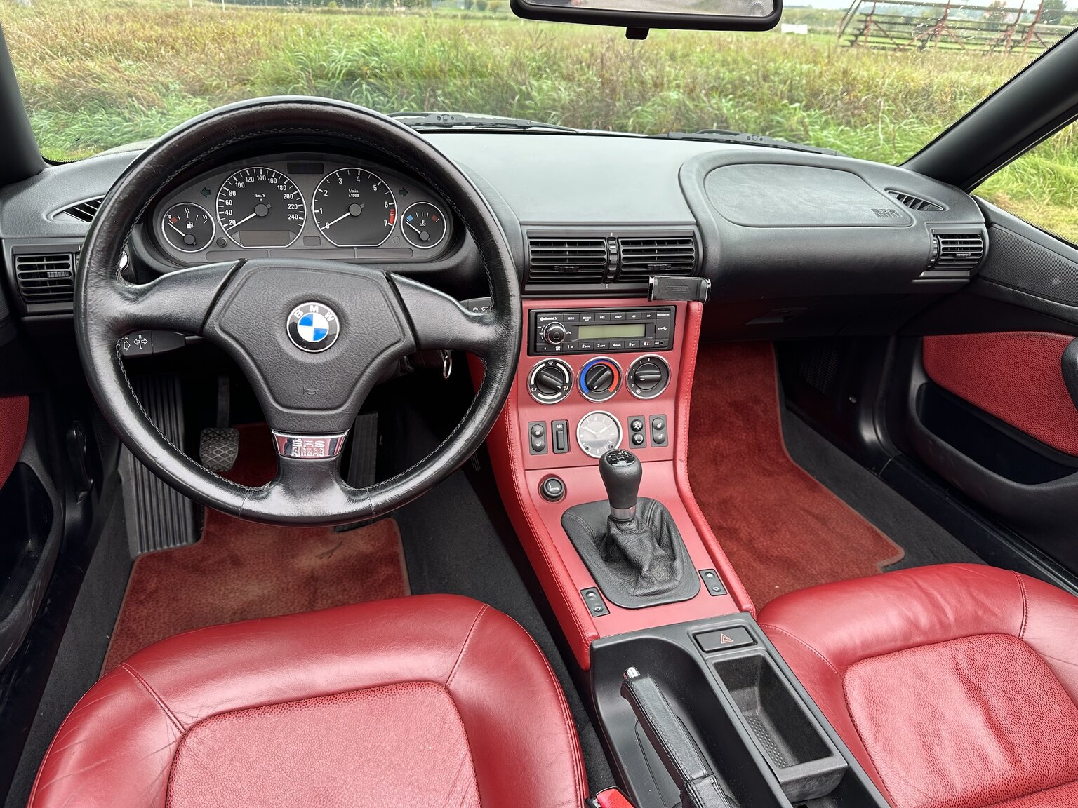 Interior image of 1997 BMW Z3 2.8 Roadster