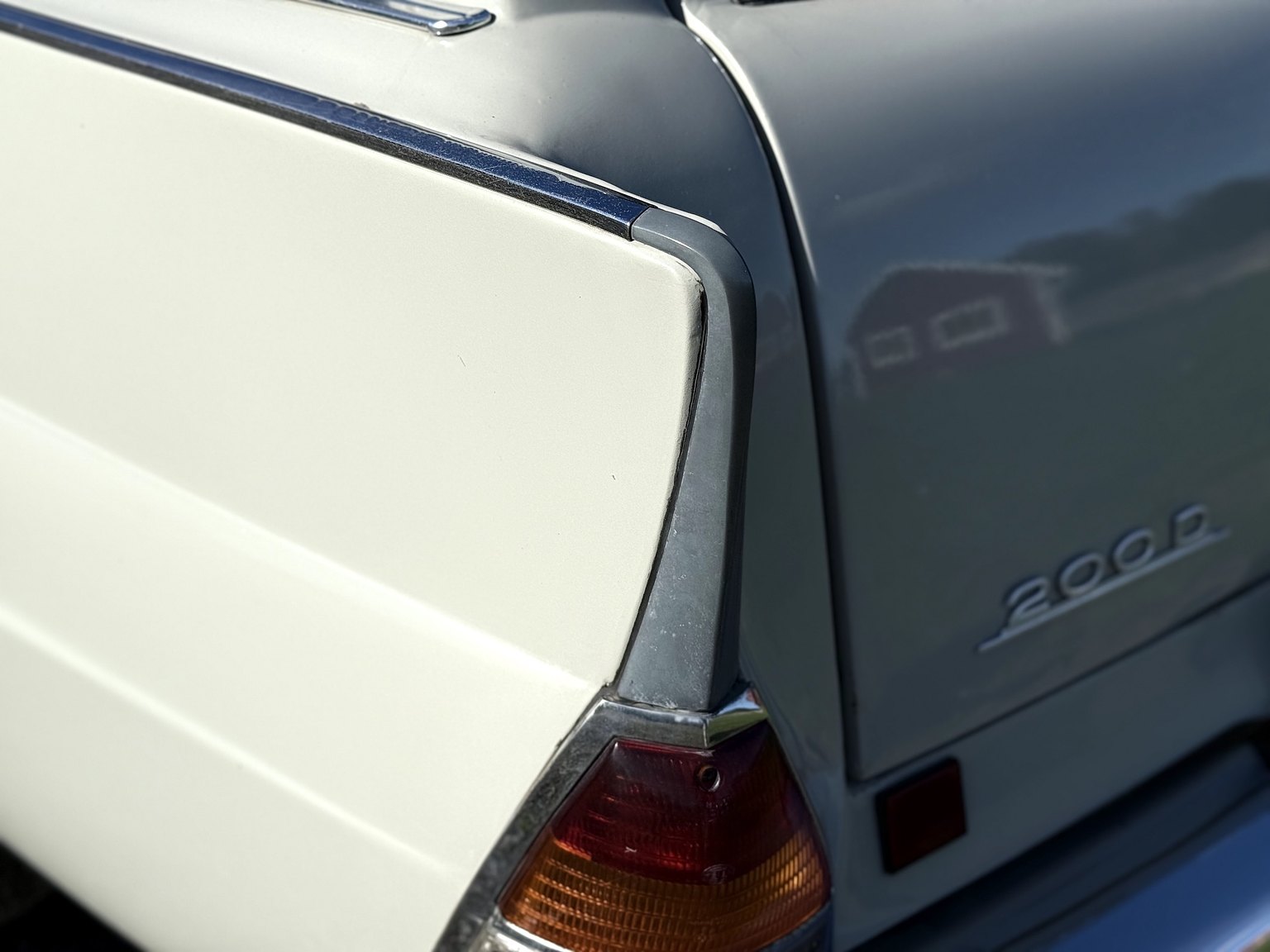 Exteriörbild på 1967 Mercedes-Benz 200D Safari