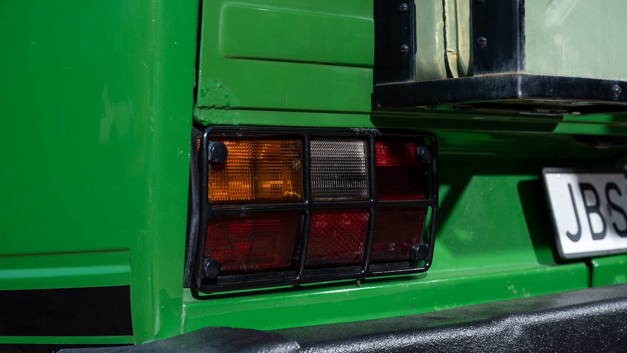 Exterior image of 1992 Volkswagen T3 Kombi Syncro 16" Westfalia