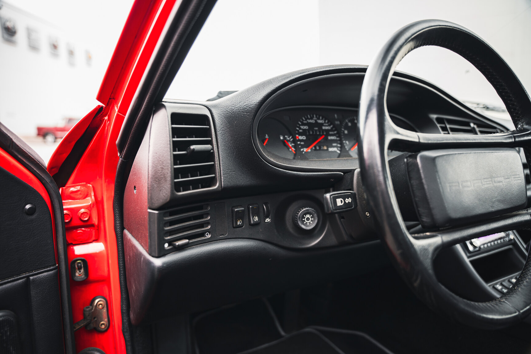Innenraumfoto von 1990 Porsche 944 Turbo