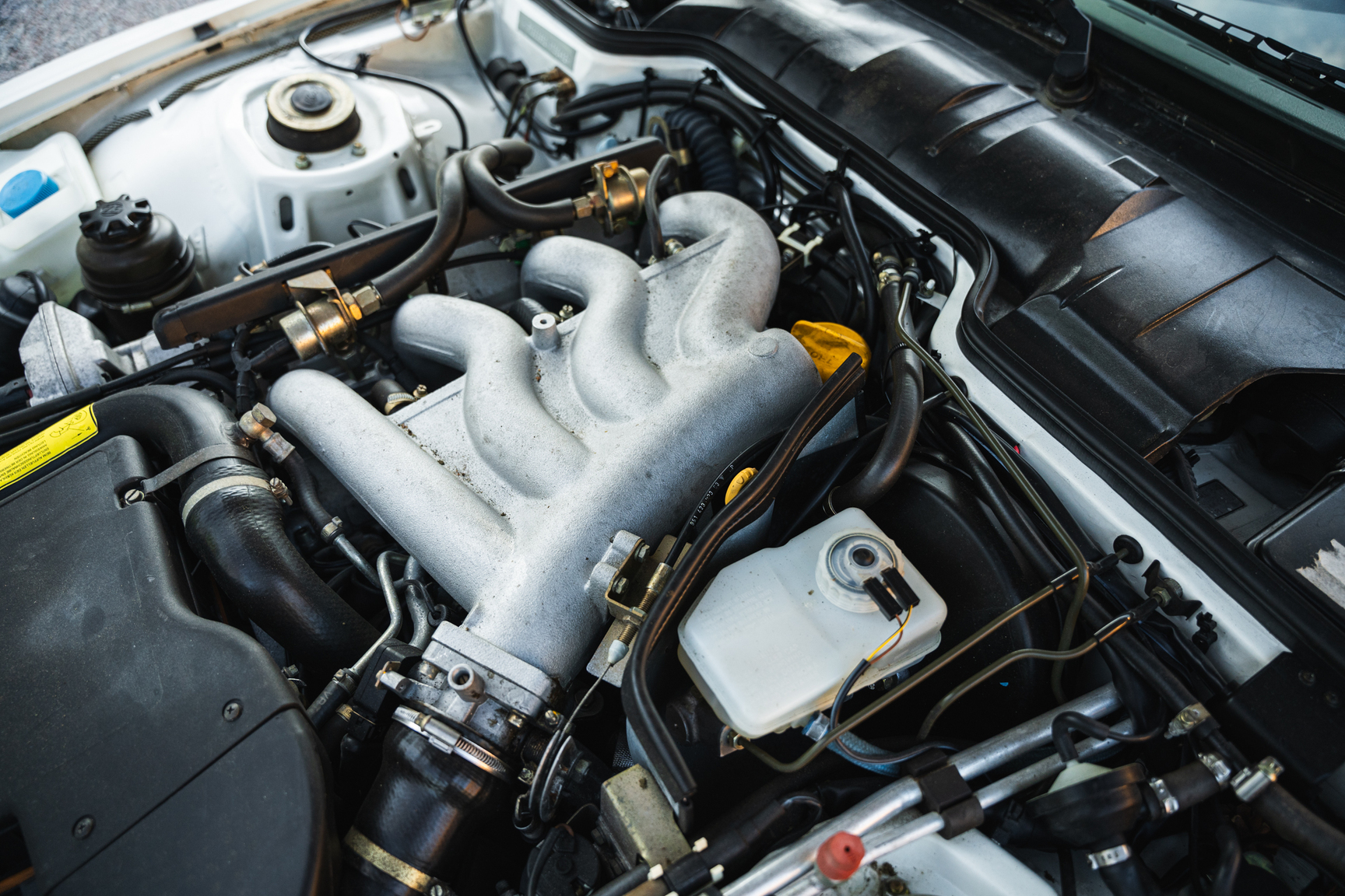 Image of 1991 Porsche 944 Turbo Cabriolet mechanics