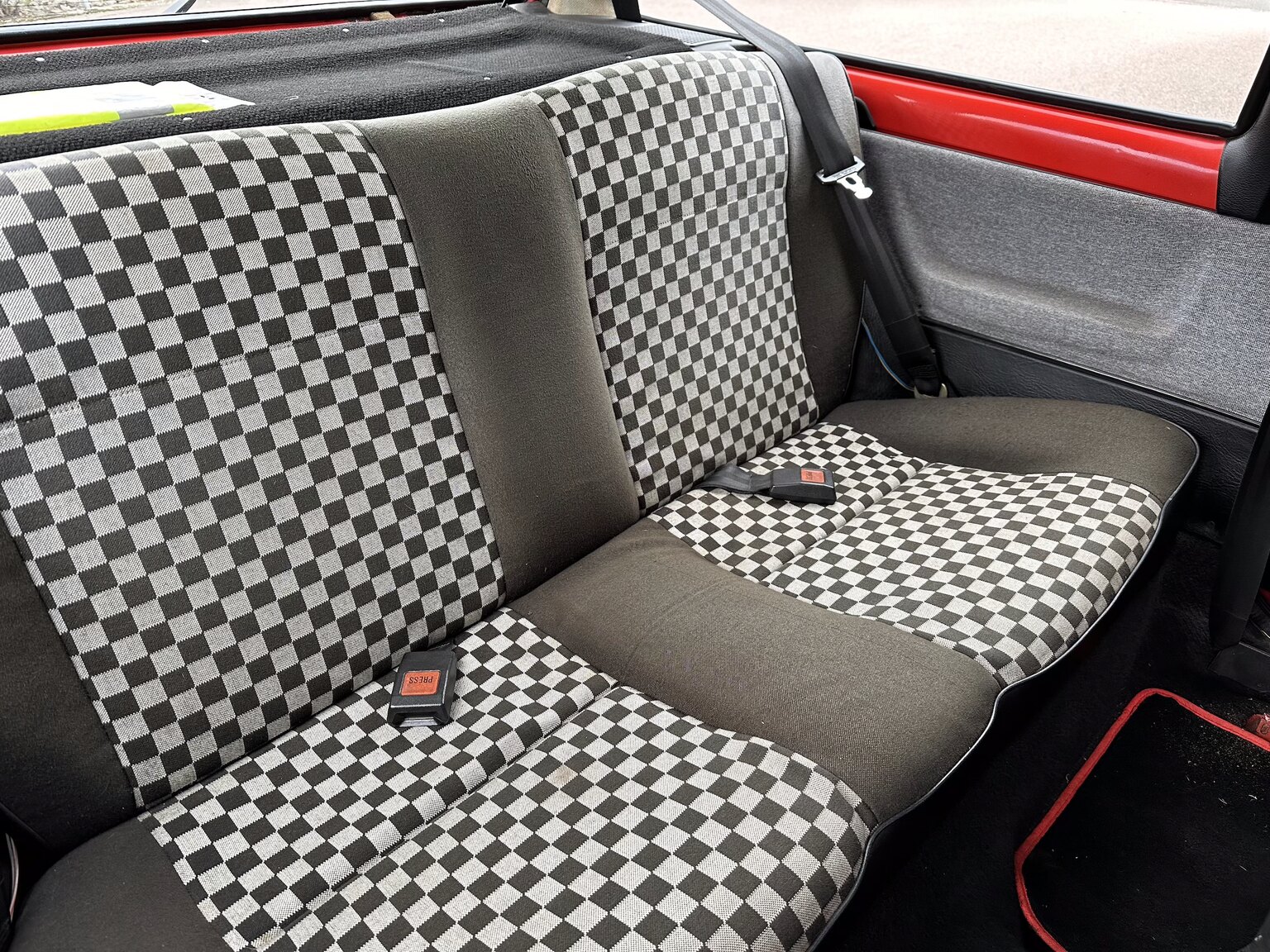 Innenraumfoto von 1983 Volkswagen Polo CL (33)