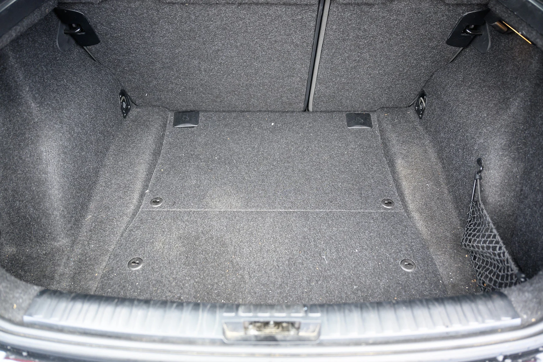 Innenraumfoto von 2007 2007 BMW 130i M Sport (33)