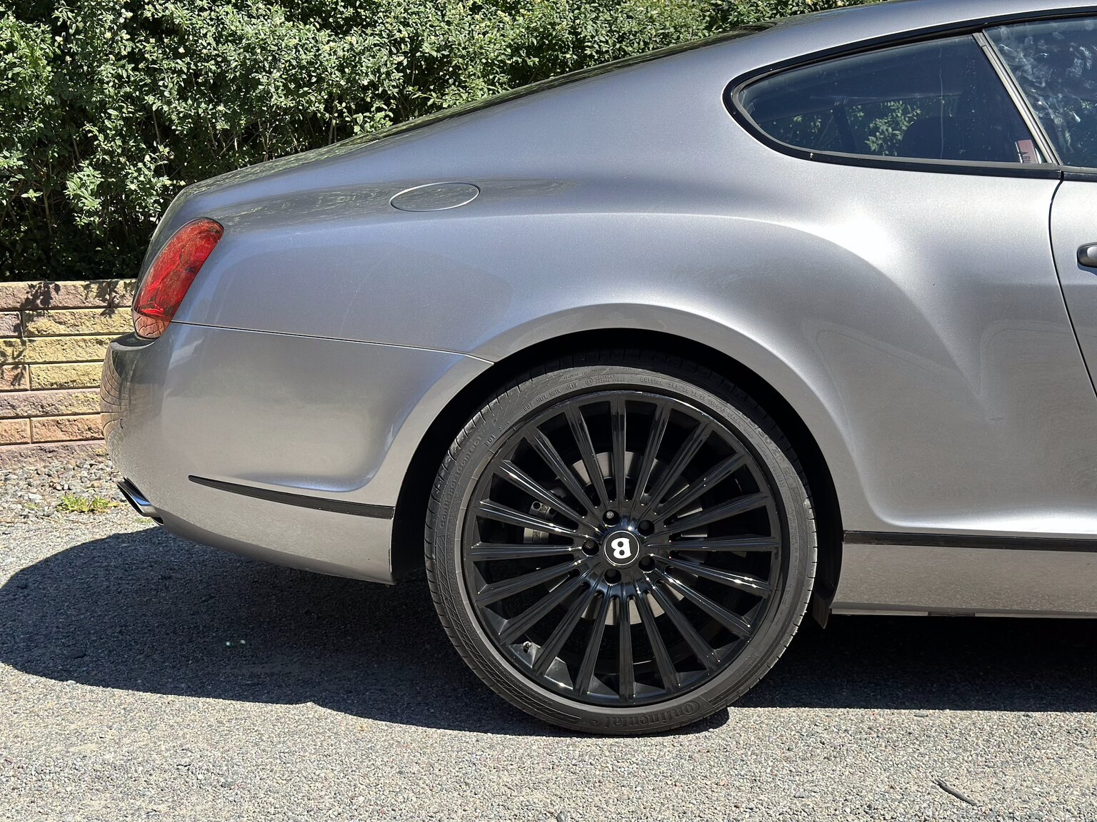 Exteriörbild på 2005 Bentley Continental GT