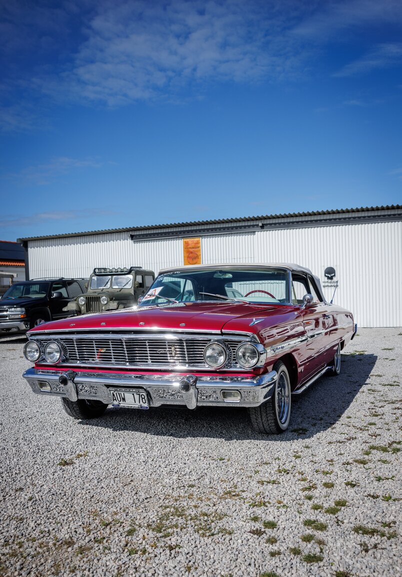 Exterior image of 1964 Ford Galaxie 500
