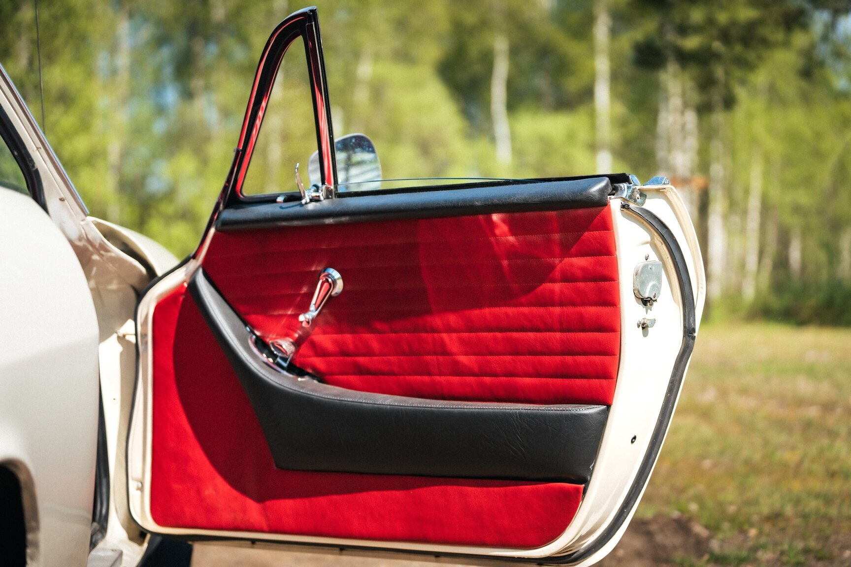 Interior image of 1963 Volvo 1800 S (33)