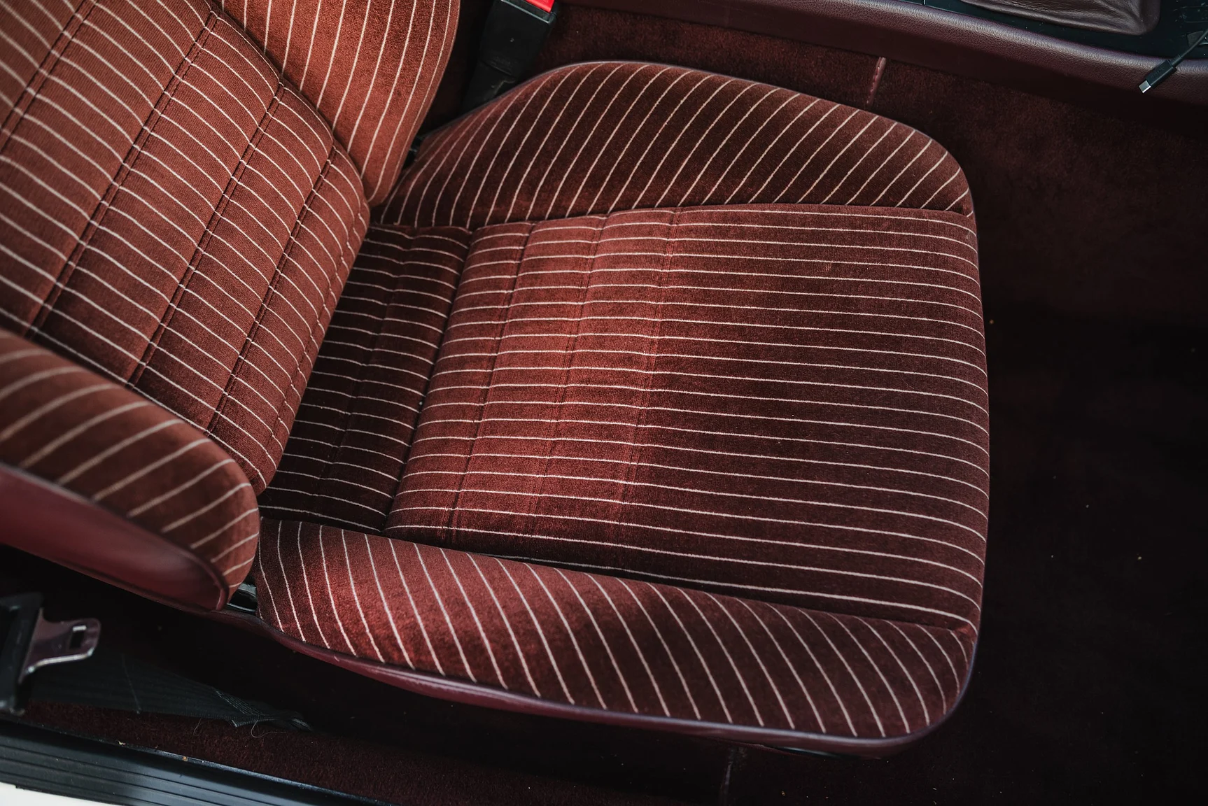 Innenraumfoto von 1986 Porsche 944R (10)