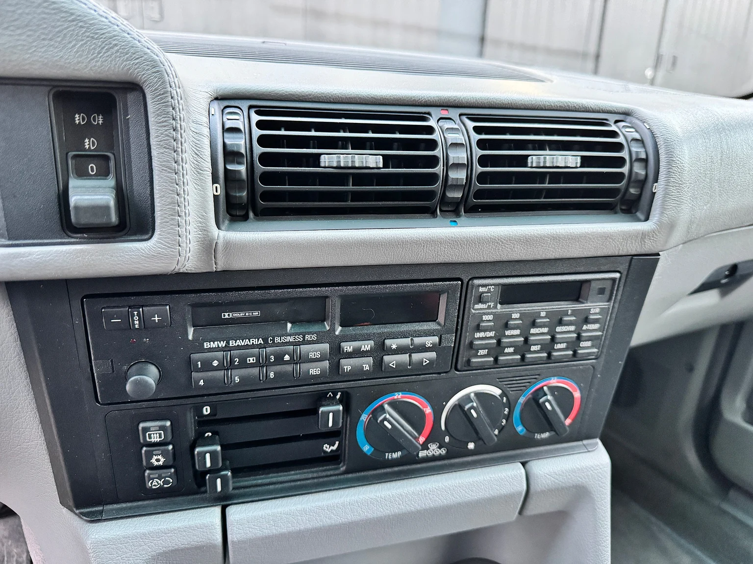 Innenraumfoto von 1993 BMW E34 M5 Touring  (14)