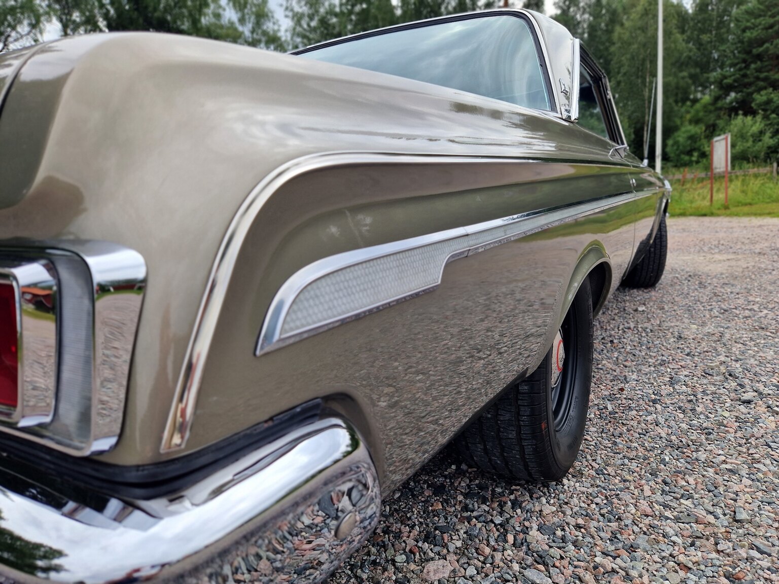 Exteriörbild på 1964 Dodge Polara 500