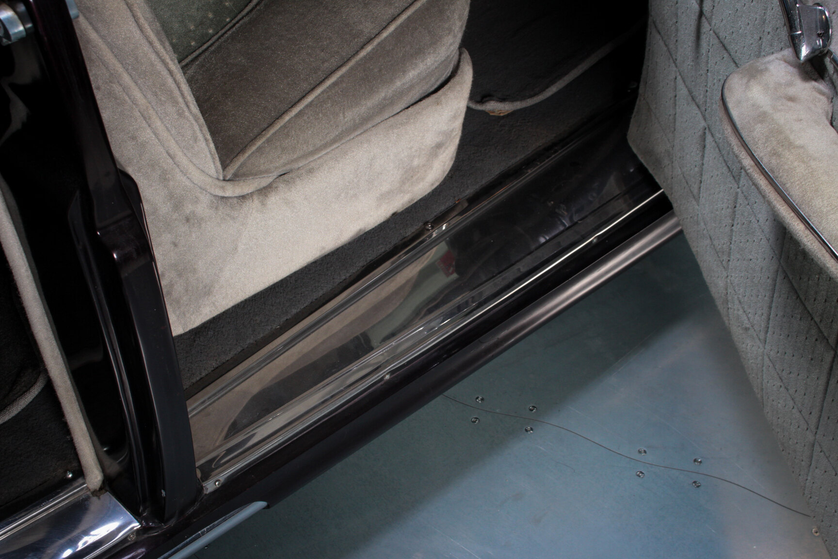 Interior image of 1951 Lincoln Cosmopolitan 