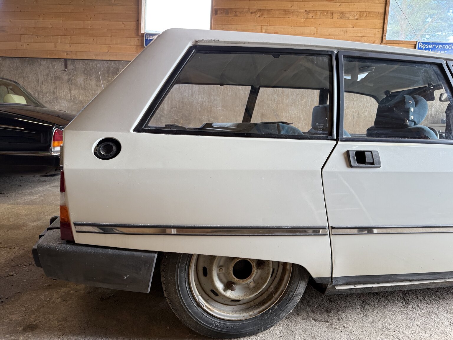 Exterior image of 1984 Citroën GSA Break