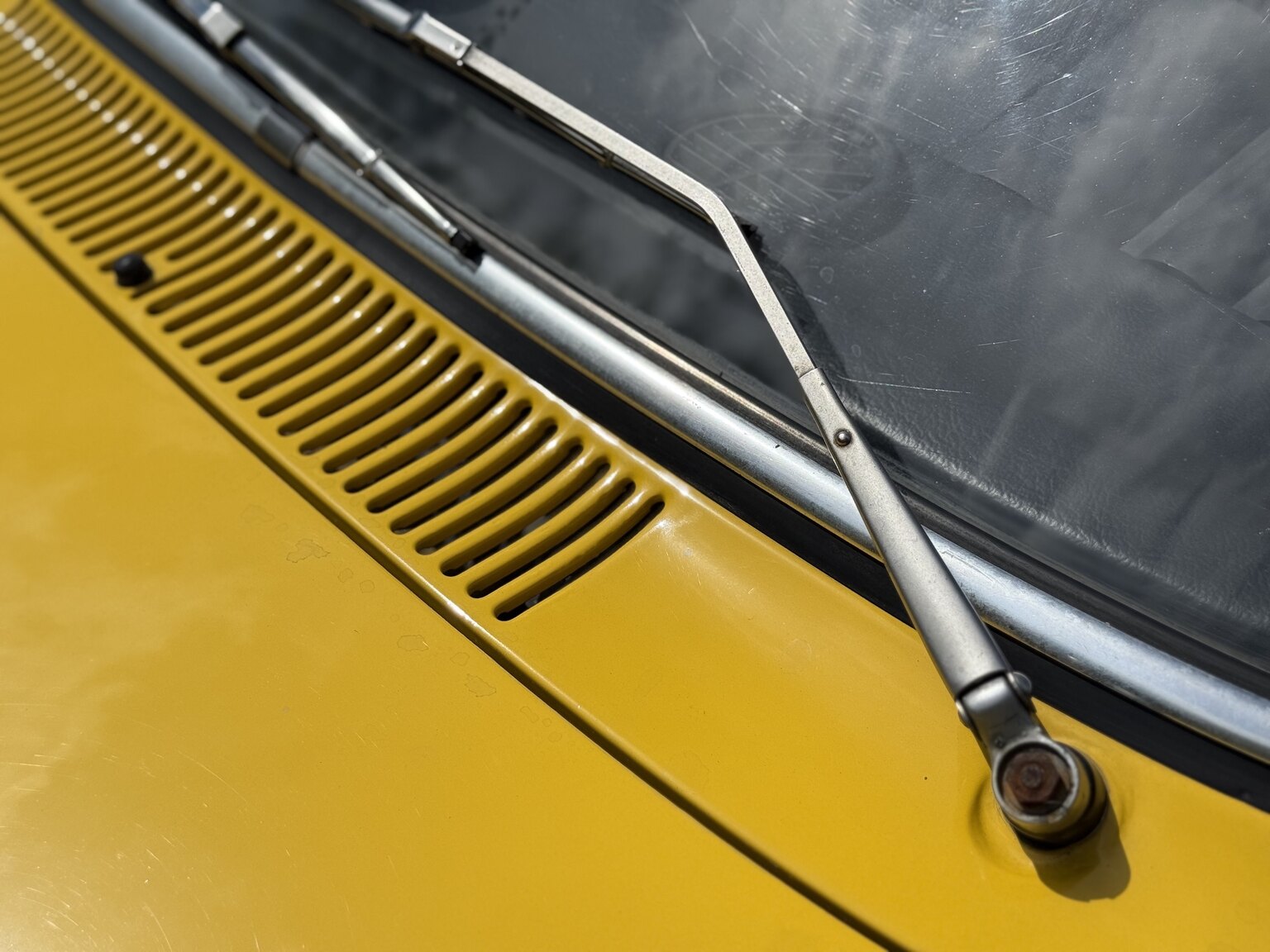 Exterior image of 1974 Alfa Romeo GT 1600 Junior