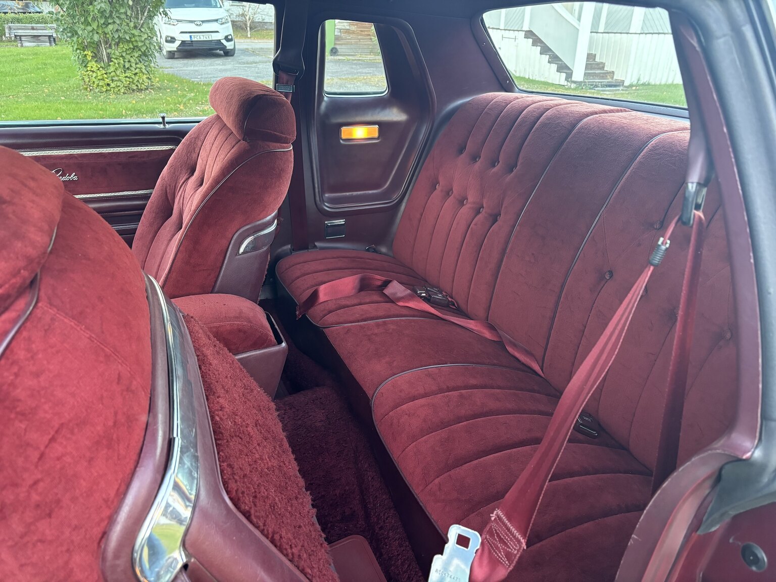 Interior image of 1976 Chrysler Cordoba